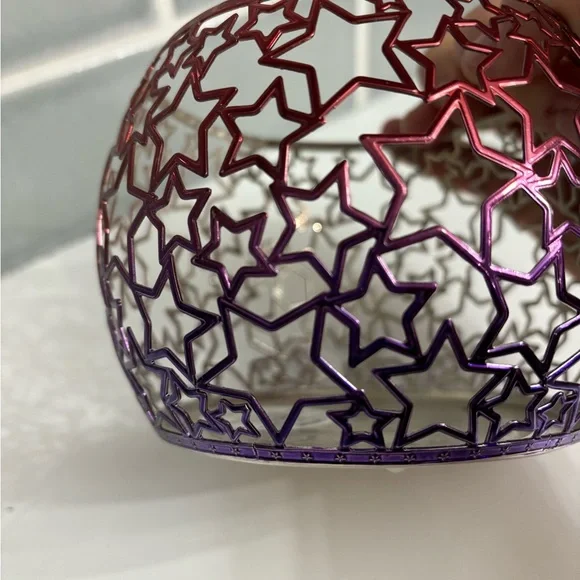 Bath & Body Works Stars 3-Wick Candle Holder in Red & Blue. - Picture 5 of 6